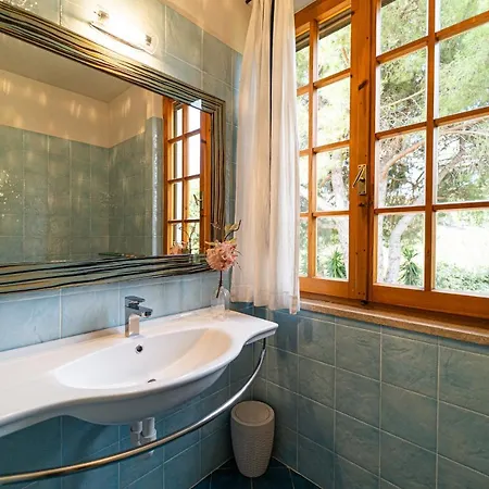 Medina - Goelba Porto Azzurro